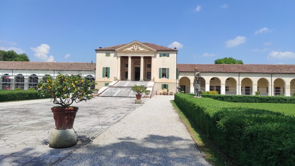 Villa Emo